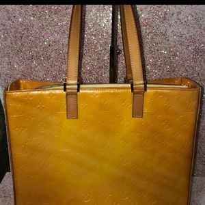 Designer LOUIS VUITTON Handbag Authenticated!!